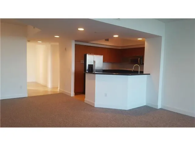 $2,890 | 15051 Royal Oaks Lane, Unit 1904, North Miami, FL 33181