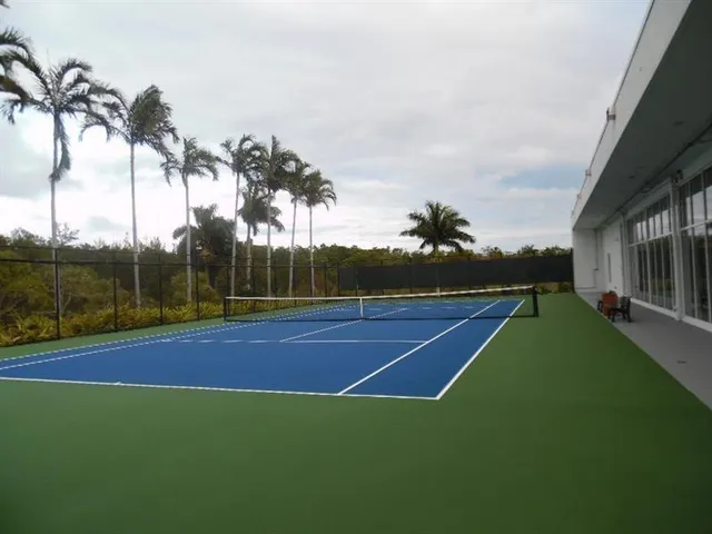 $2,890 | 15051 Royal Oaks Lane, Unit 1904, North Miami, FL 33181