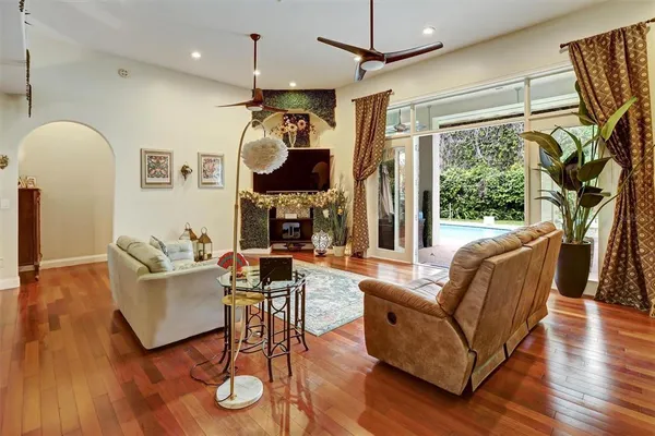 $749,800 | 2460 Lielasus Drive, Orlando, FL 32835