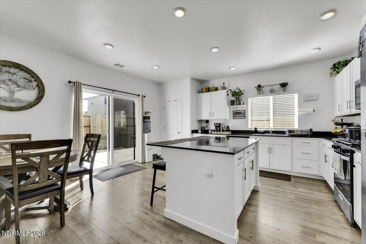 504 Winter Sky Drive Reno, NV 89506 - Photo 12 of 30 12-504 Winter Sky Reno NV 89506 (12 of 3