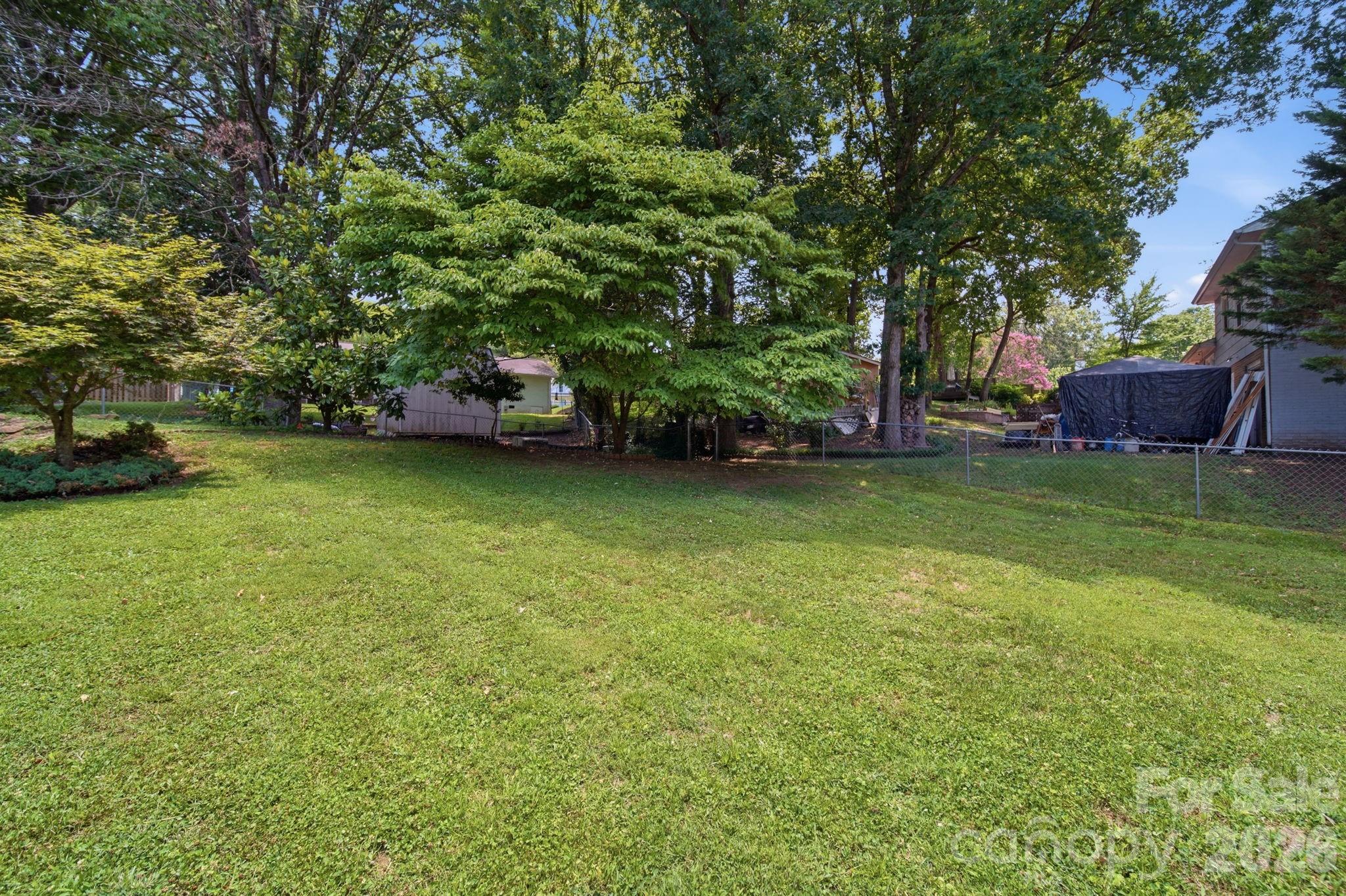 6319 Thermal Road Charlotte, NC 28211 - Photo 38 of 41