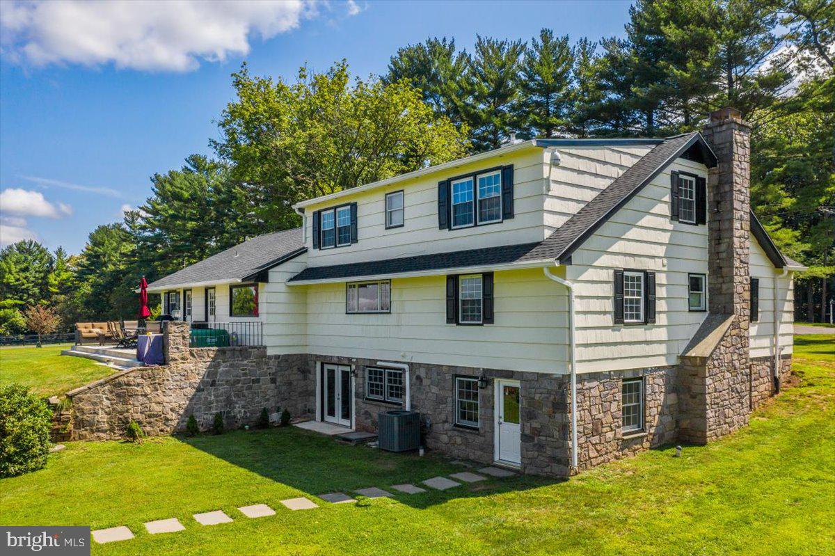 2955 Windy Bush Road Newtown, PA 18940 - Photo 4 of 43
