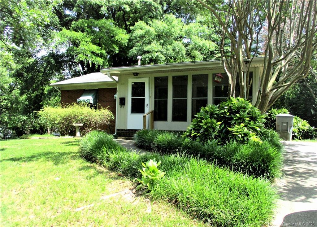 601 South Hoskins Road Charlotte, NC 28208 - Photo 1 of 14 Gallery Image 1