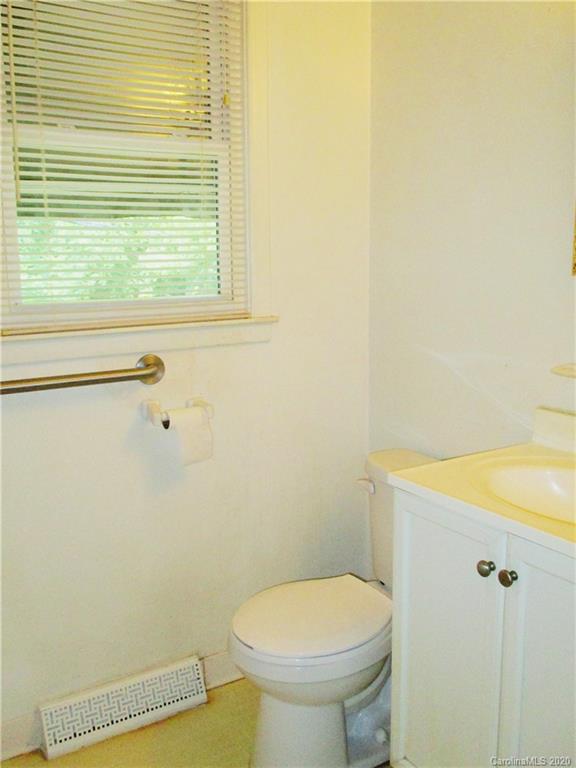 601 South Hoskins Road Charlotte, NC 28208 - Photo 8 of 14 Gallery Image 8
