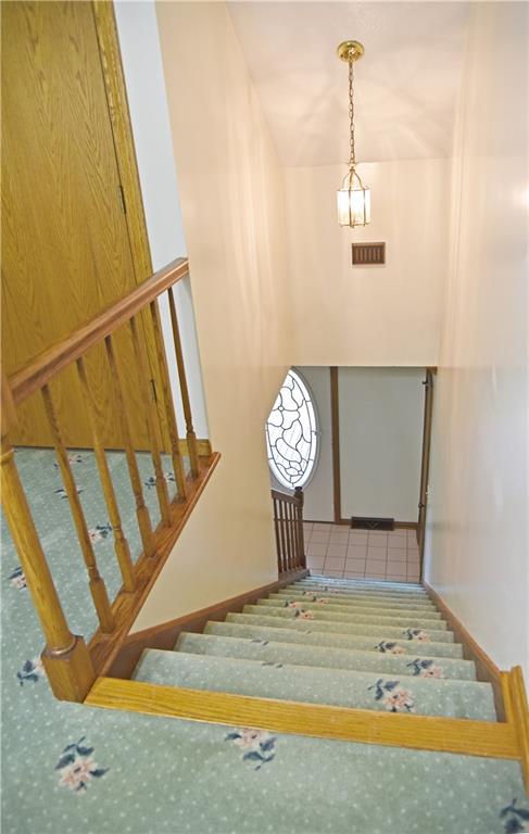 1982 South Keel Ridge Road Hermitage, PA 16148 - Photo 12 of 22 solid oak staircase