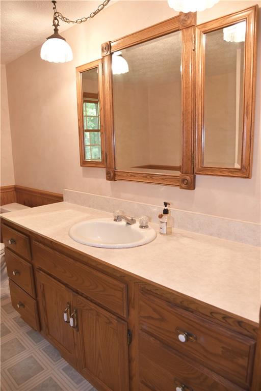 1982 South Keel Ridge Road Hermitage, PA 16148 - Photo 16 of 22 upstairs Bath