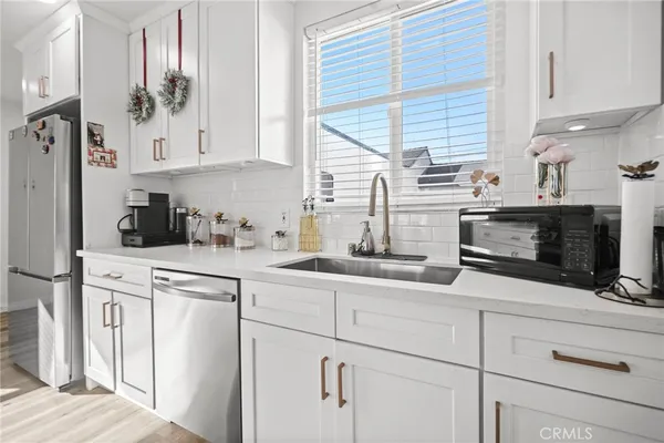 $1,299,950 | 7323 Camellia Avenue, North Hollywood, CA 91605