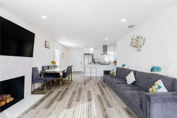 $1,299,950 | 7323 Camellia Avenue, North Hollywood, CA 91605