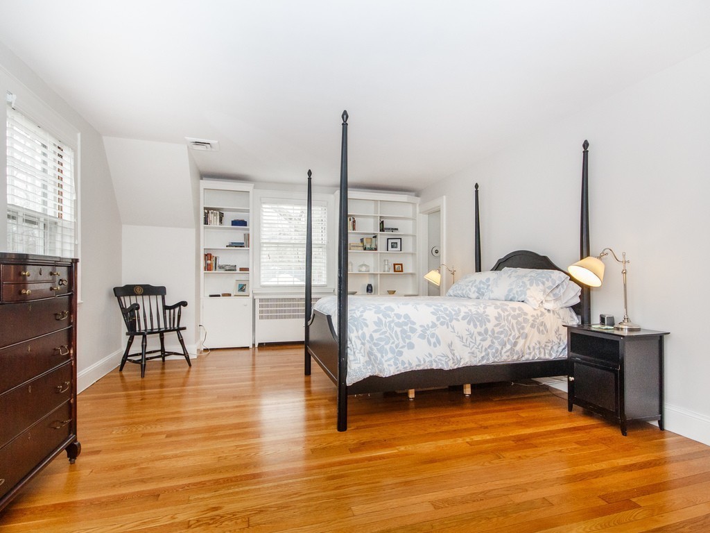 819 West Roxbury Parkway Brookline, MA 02467 - Photo 13 of 28 Gallery Image 13