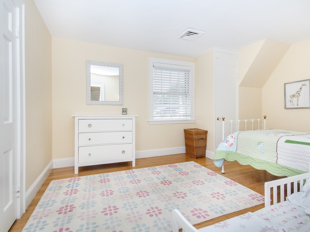 819 West Roxbury Parkway Brookline, MA 02467 - Photo 24 of 28 Gallery Image 24