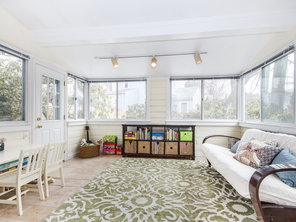 819 West Roxbury Parkway Brookline, MA 02467 - Photo 9 of 28 Gallery Image 9