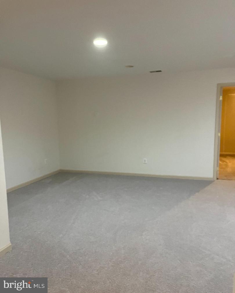 9163 Stone Garden Lorton, VA 22079 - Photo 14 of 25 a view of room