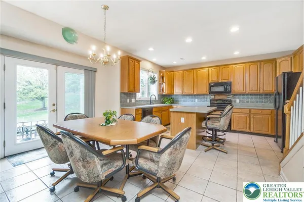 $799,900 | 1422 Morningside Road, Orefield, PA 18069