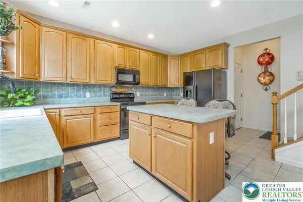 $799,900 | 1422 Morningside Road, Orefield, PA 18069