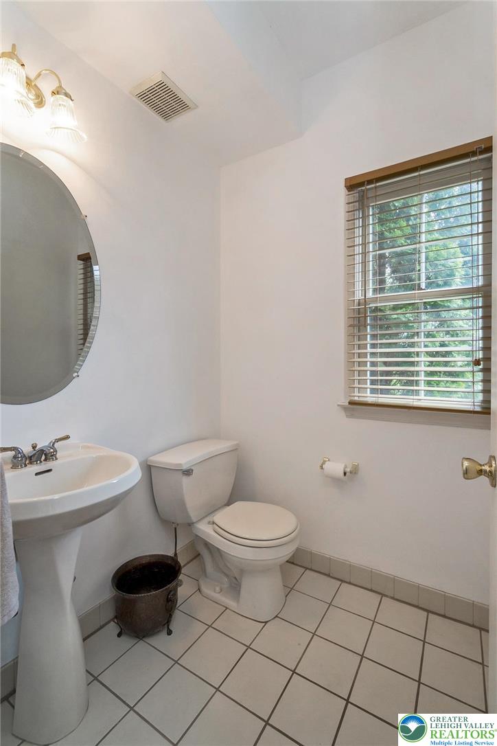 1422 Morningside Road Orefield, PA 18069 - Photo 19 of 37