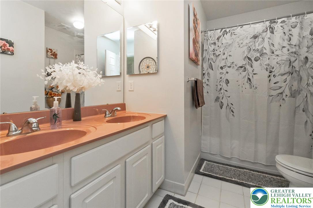 1422 Morningside Road Orefield, PA 18069 - Photo 22 of 37