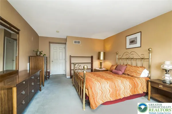 $799,900 | 1422 Morningside Road, Orefield, PA 18069