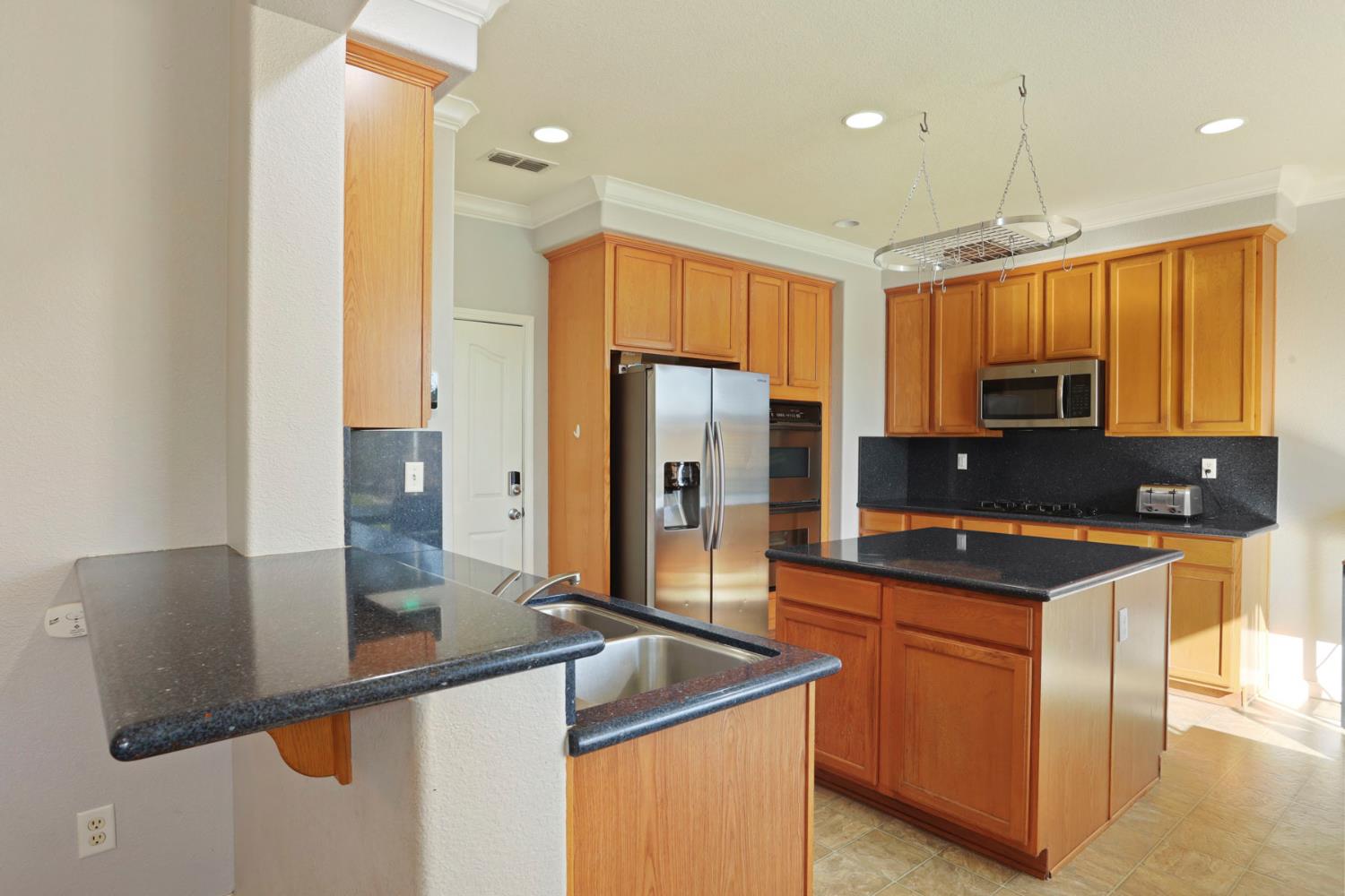 3144 Sweet Lilac Way Stockton, CA 95209 - Photo 28 of 76