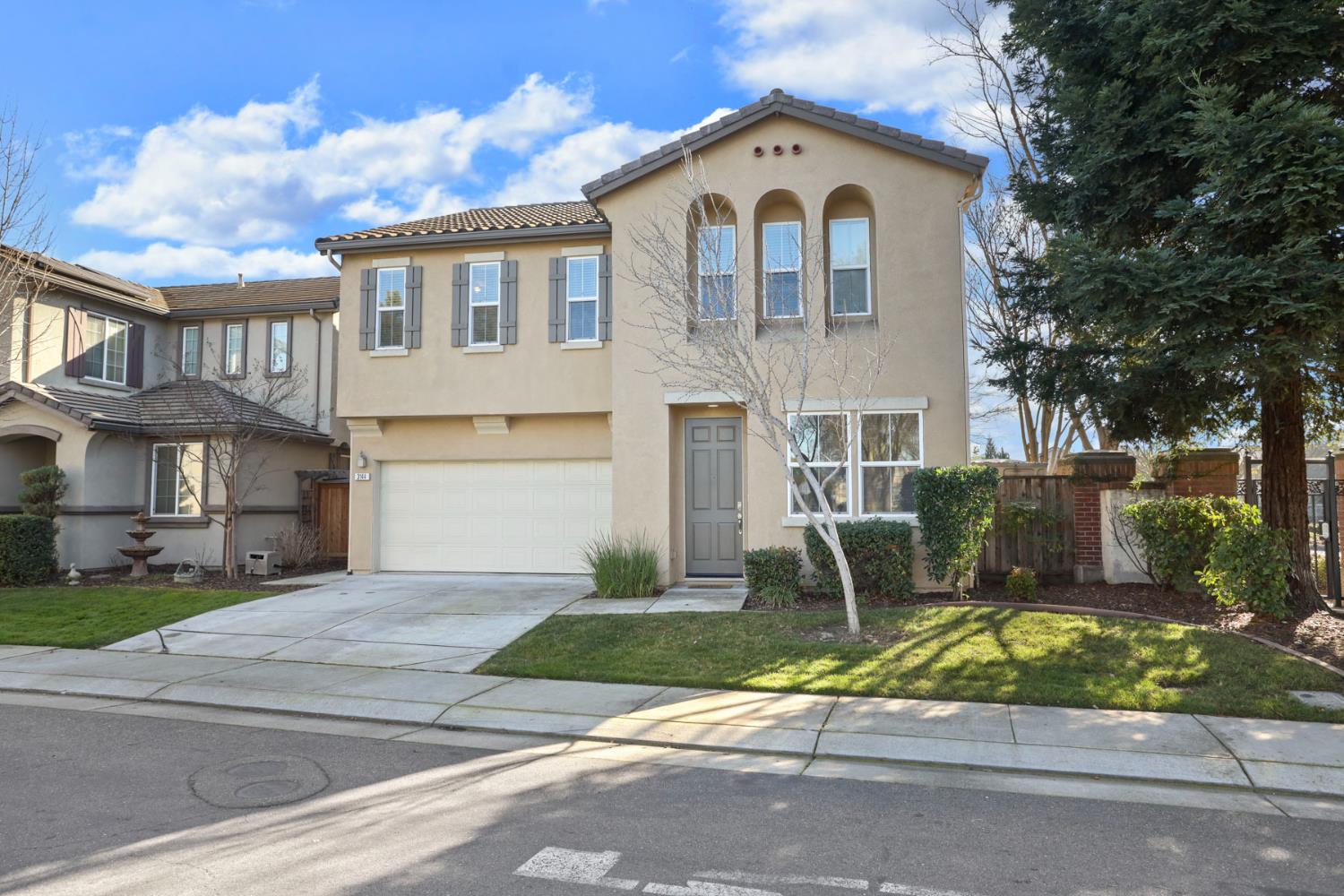 3144 Sweet Lilac Way Stockton, CA 95209 - Photo 5 of 76