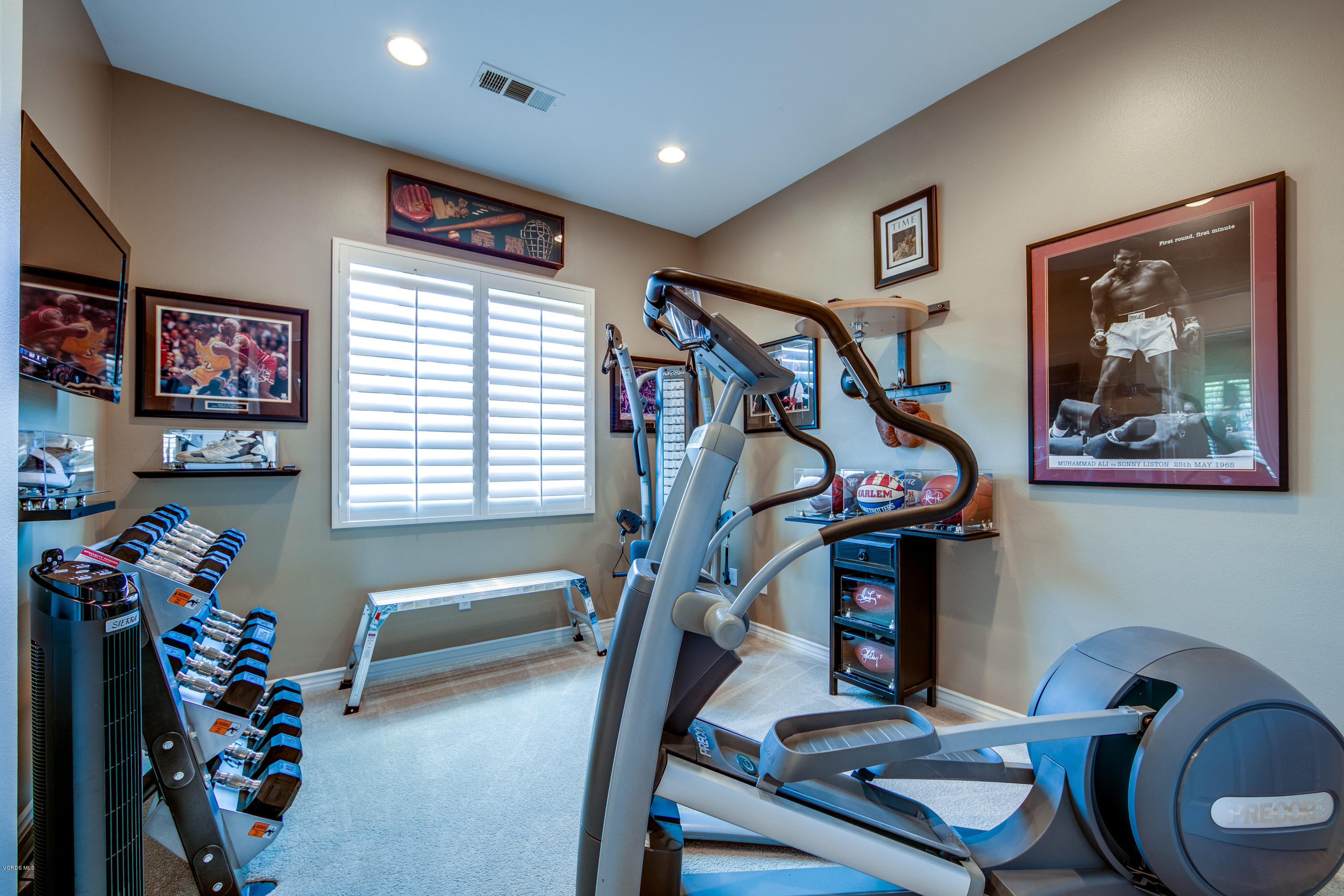 805 Hemlock Ridge Court Simi Valley, CA 93065 - Photo 15 of 30 805 Hemlock Ridge Ct Simi-print-036-031-