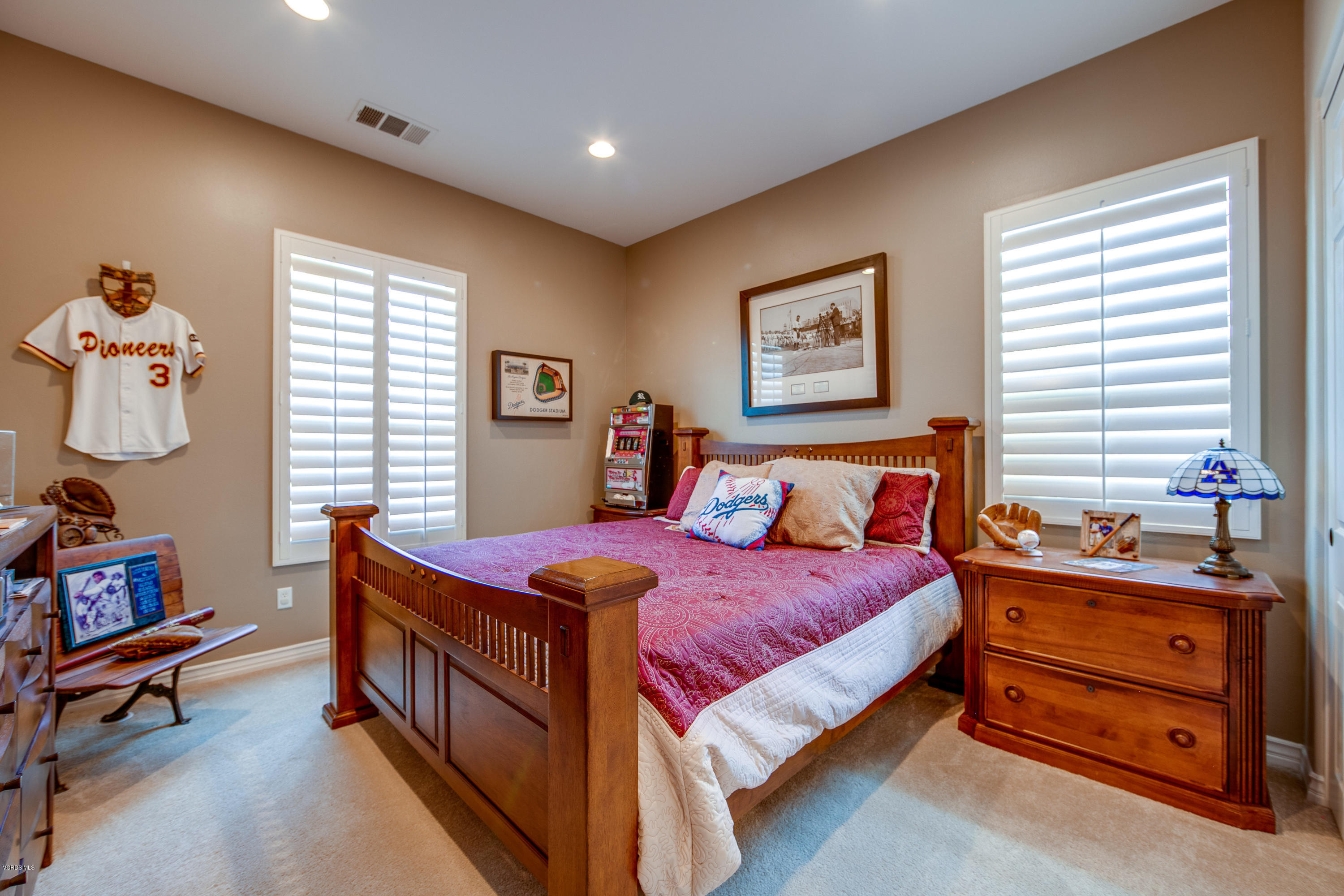 805 Hemlock Ridge Court Simi Valley, CA 93065 - Photo 17 of 30 805 Hemlock Ridge Ct Simi-print-040-056-