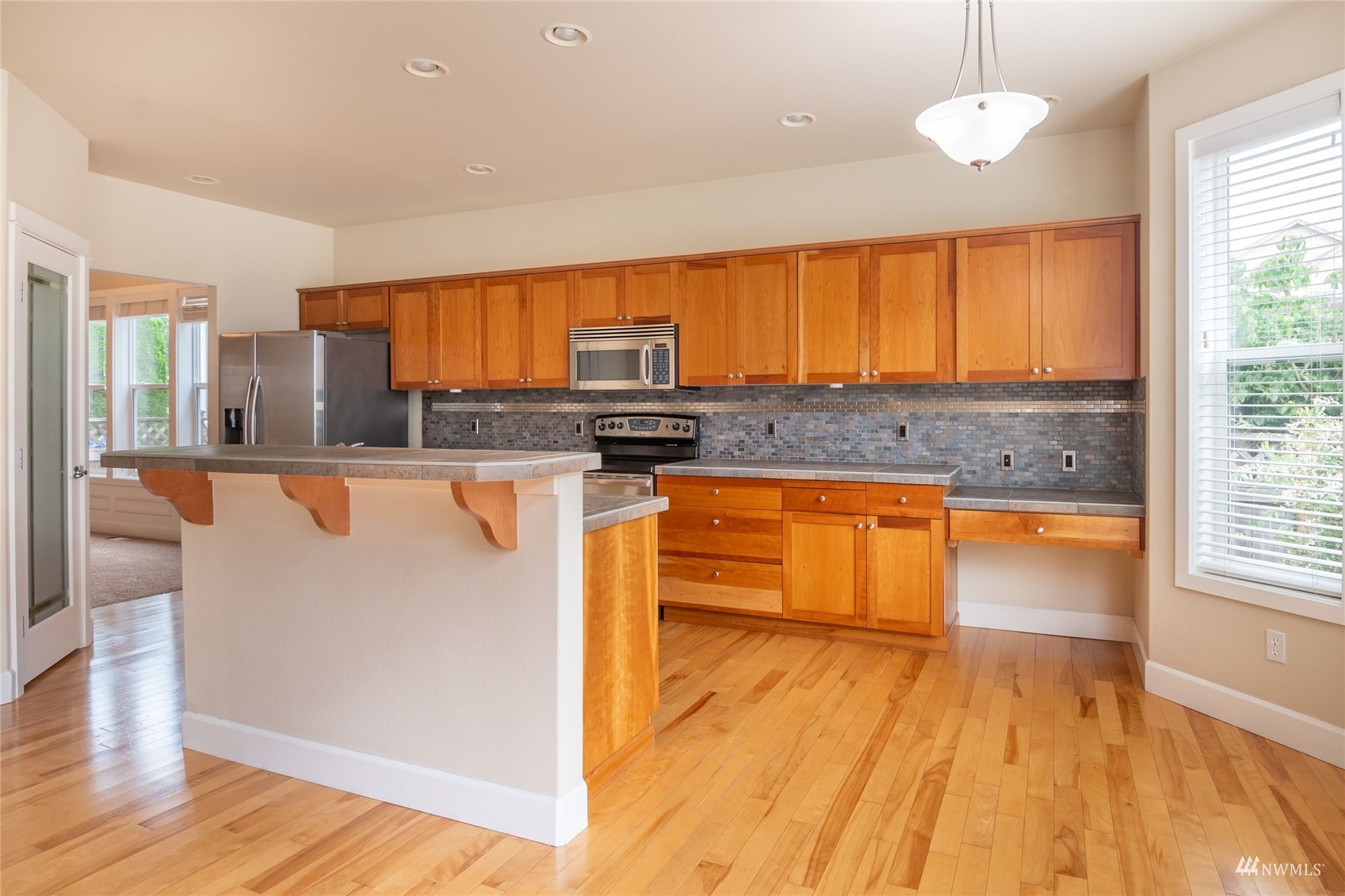 6916 Compass Street Southeast Lacey, WA 98513 - Photo 4 of 23 Gallery Image 4
