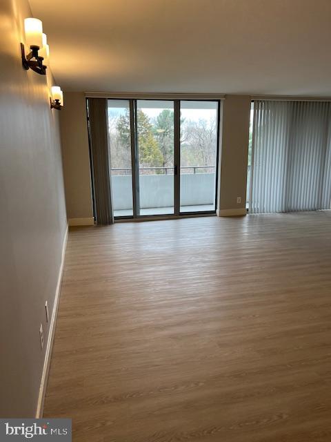 5101 River Road, Unit 618 Bethesda, MD 20816 - Photo 10 of 34 LIVING ROOM