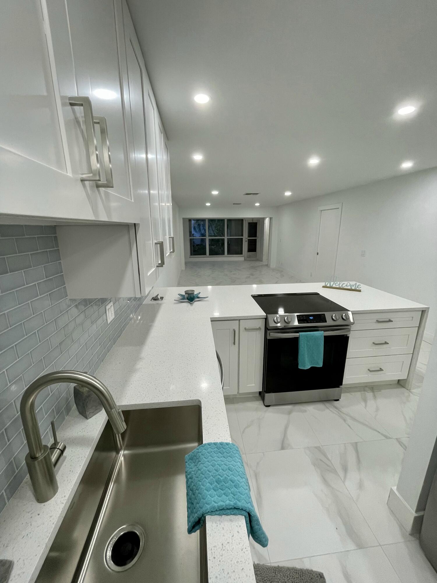 2908 Southwest 15th Street, Unit 9D Delray Beach, FL 33445 - Photo 11 of 60 Photo Oct 06, 6 54 41 PM
