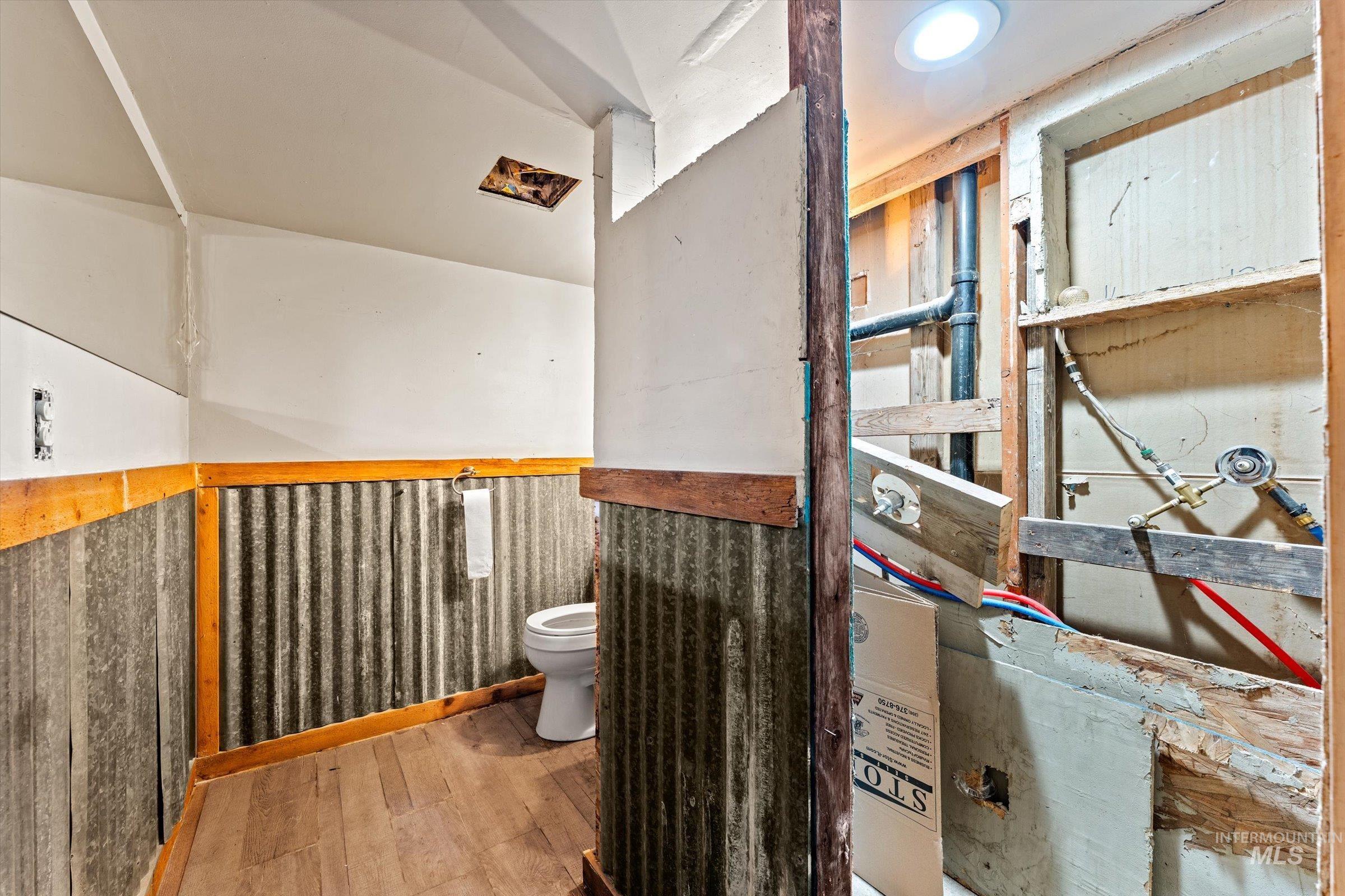 6267 Deer Flat Road Nampa, ID 83686 - Photo 18 of 50 Bathroom featuring toilet