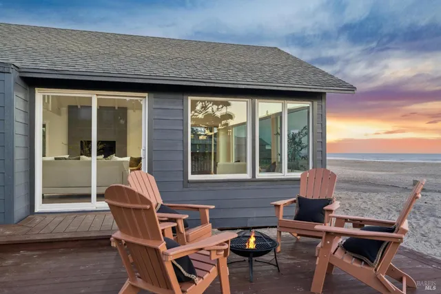 a outdoor view with a sitting space