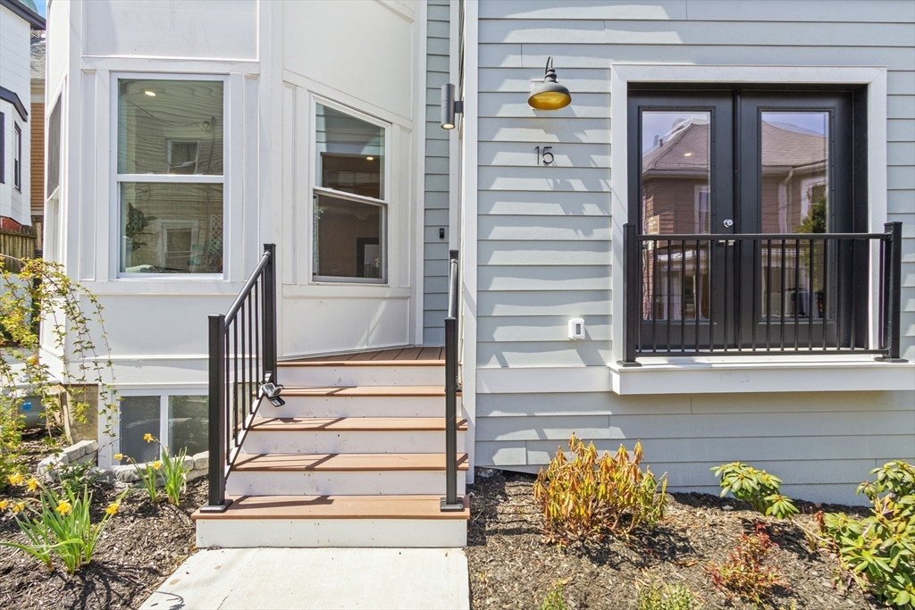 15 Spring Hill Terrace Somerville, MA 02143 - Photo 4 of 42
