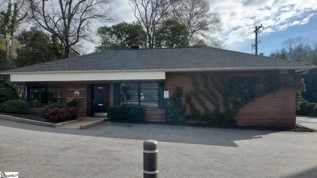 $2,295 | 604 University Ridge, Greenville, SC 29601