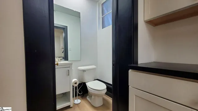 $2,295 | 604 University Ridge, Greenville, SC 29601