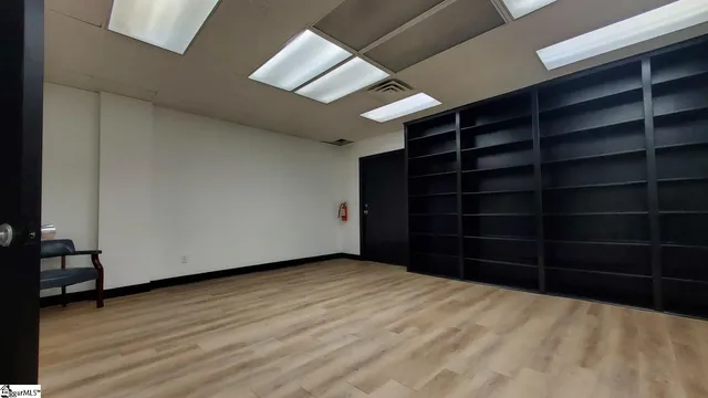 $2,295 | 604 University Ridge, Greenville, SC 29601