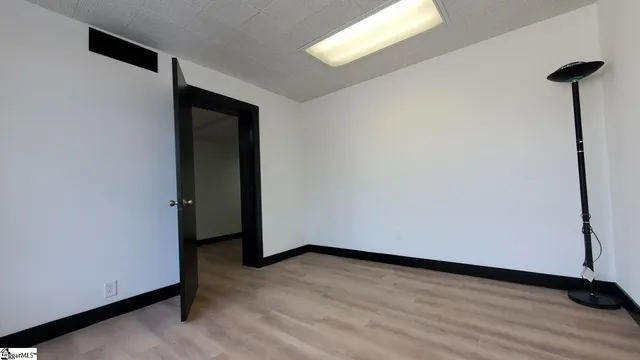 $2,295 | 604 University Ridge, Greenville, SC 29601