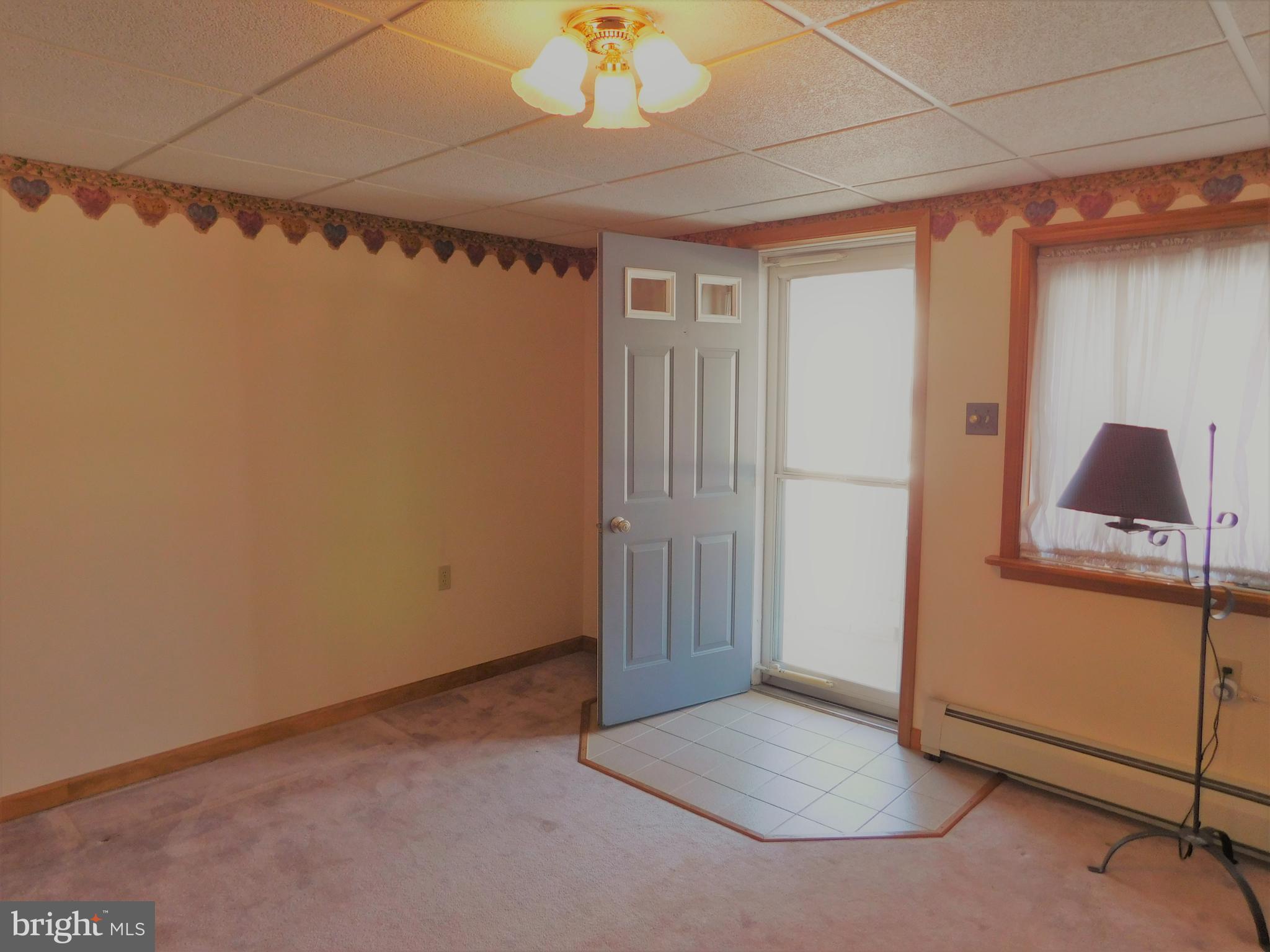 28 East Ruddle Street Coaldale, PA 18218 - Photo 5 of 16