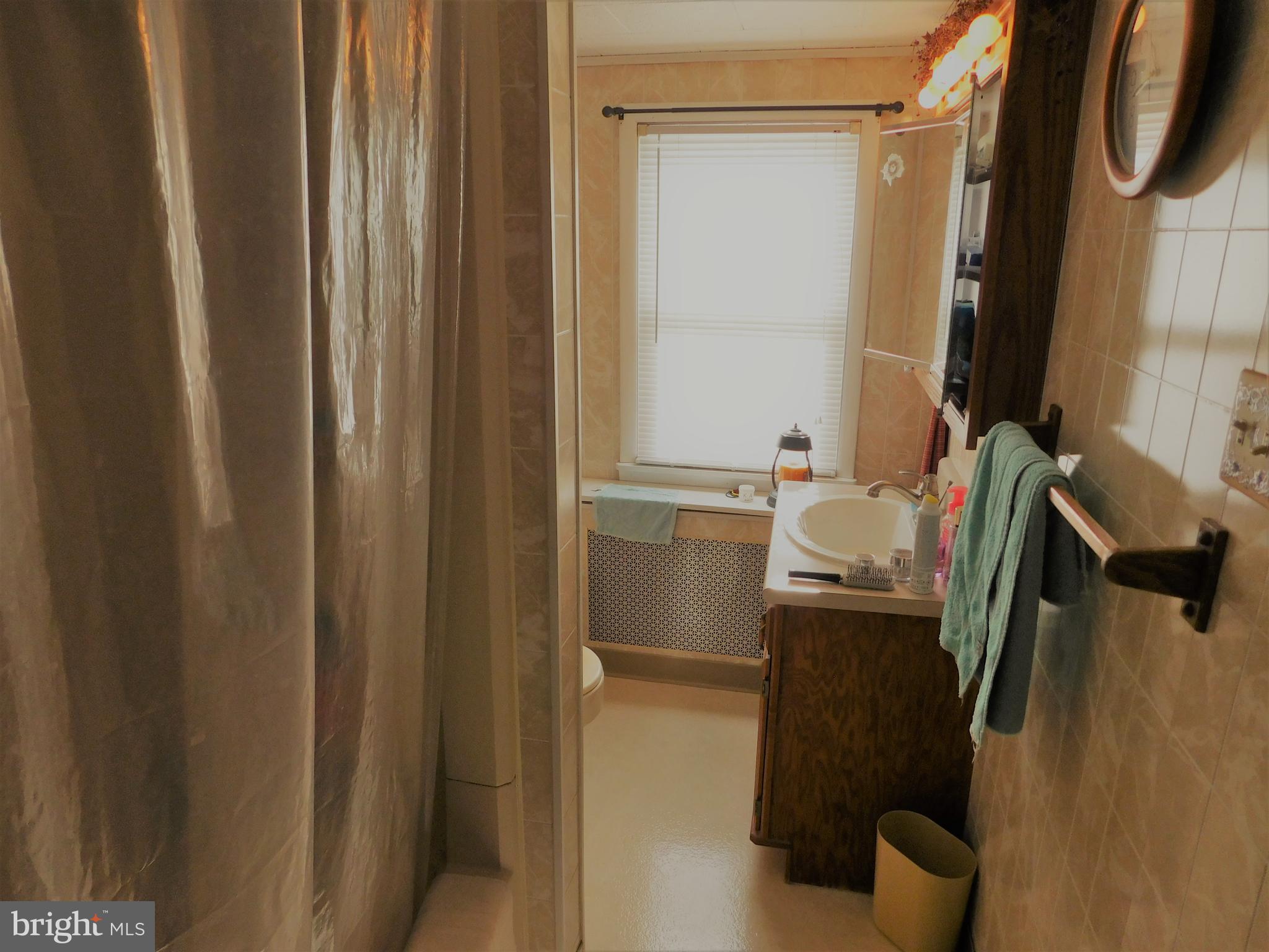 28 East Ruddle Street Coaldale, PA 18218 - Photo 10 of 16