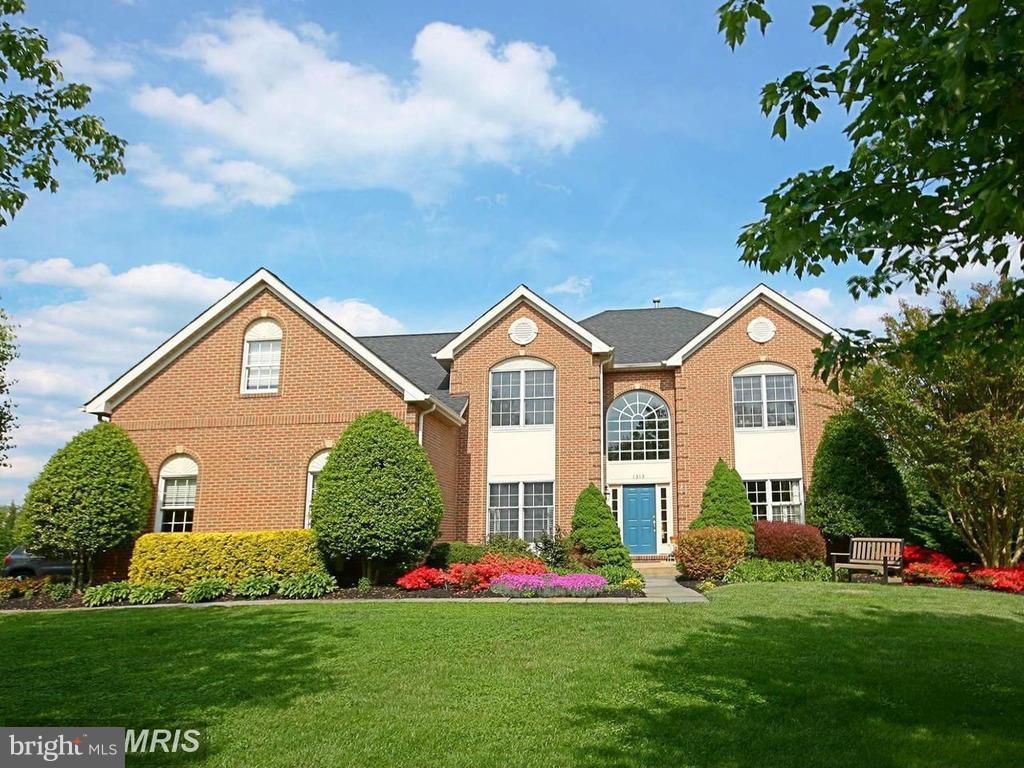 1313 Dasher Lane Reston, VA 20190 - Photo 1 of 28 Exterior (Front)