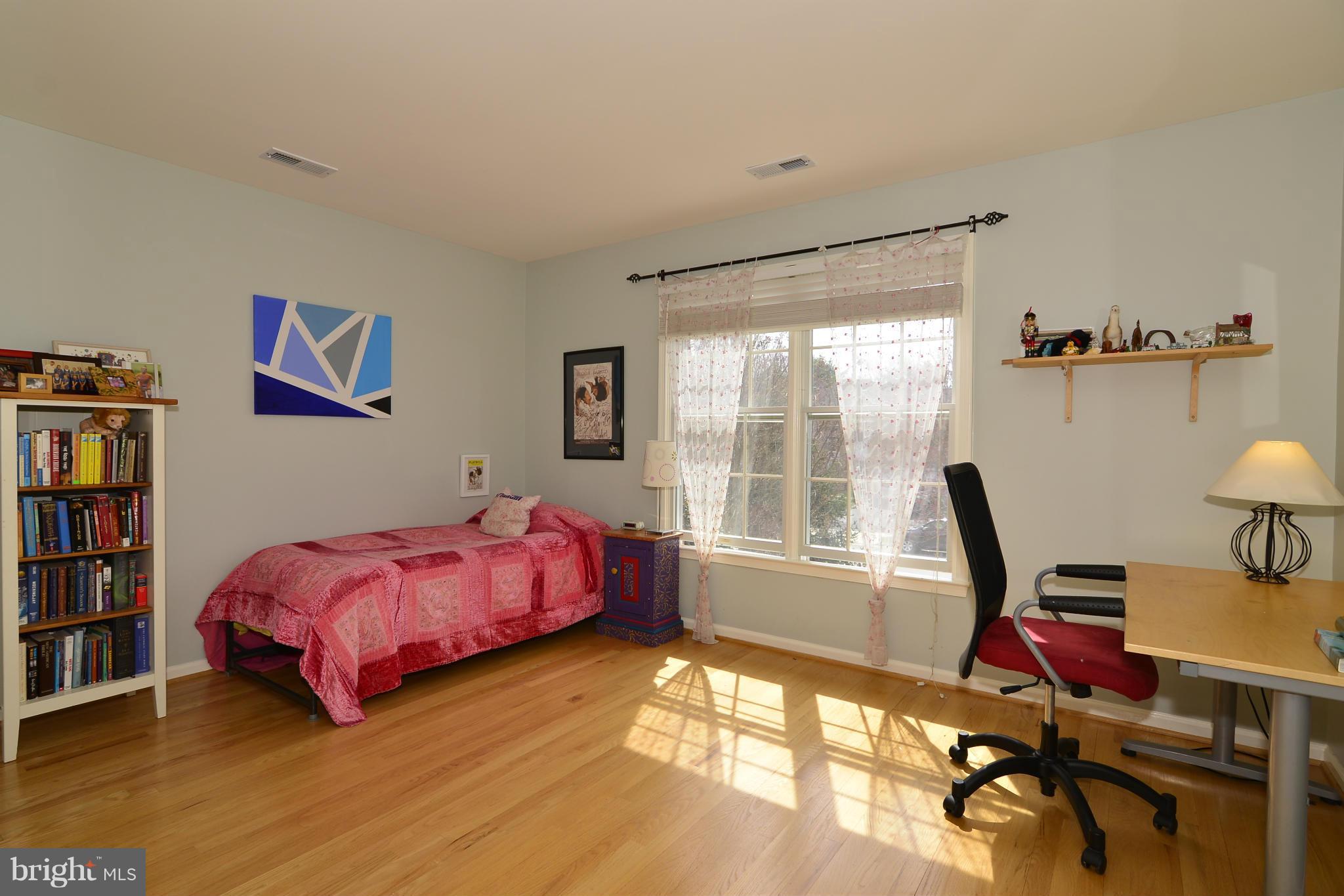 1313 Dasher Lane Reston, VA 20190 - Photo 17 of 28 Bedroom