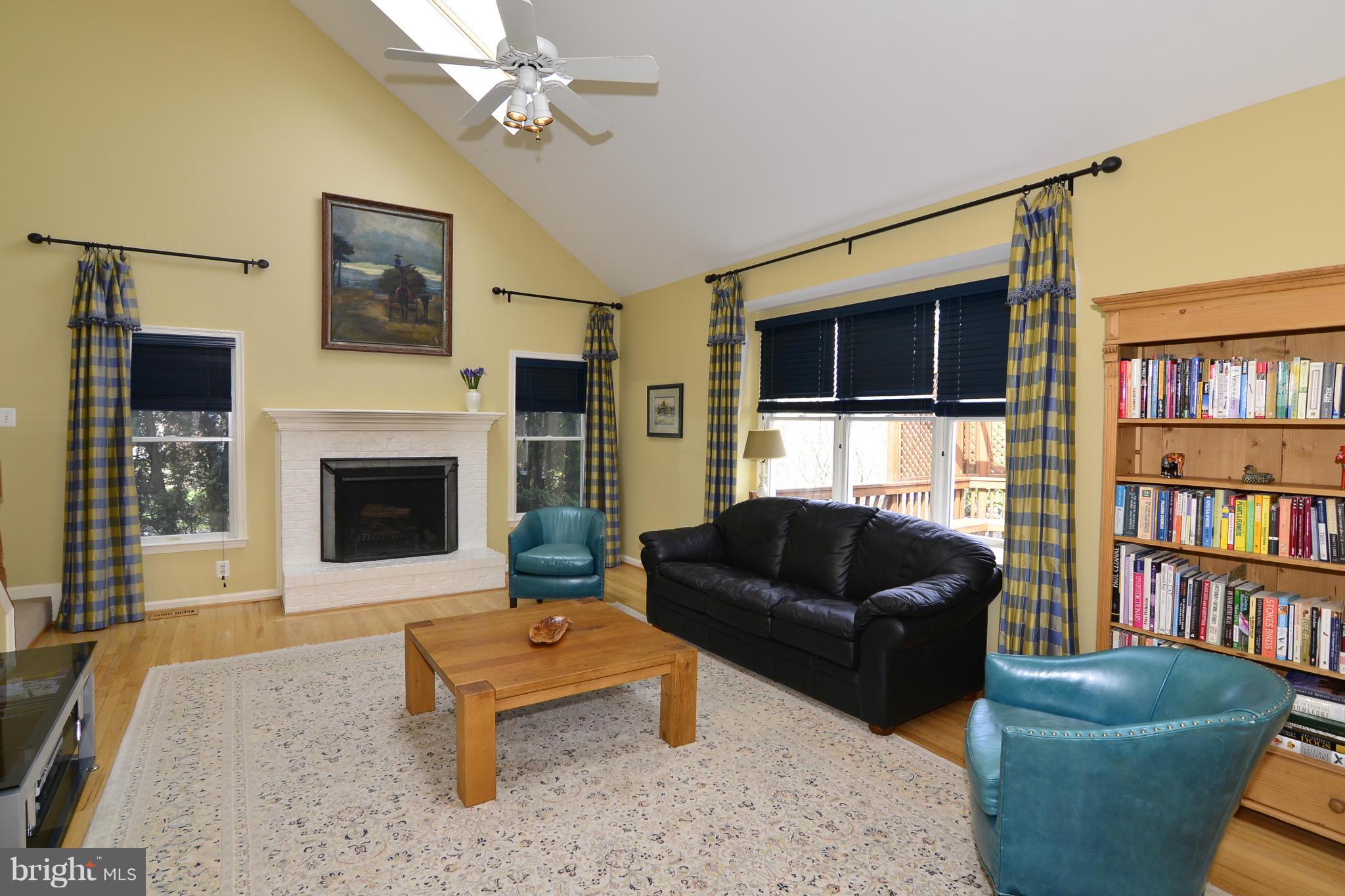 1313 Dasher Lane Reston, VA 20190 - Photo 6 of 28 Family Room