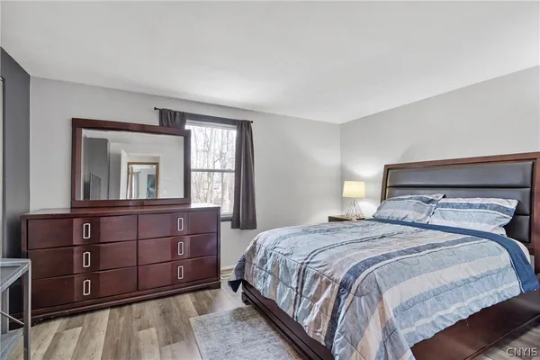 $197,500 | 122 Softwind Circle, Van Buren, NY 13027