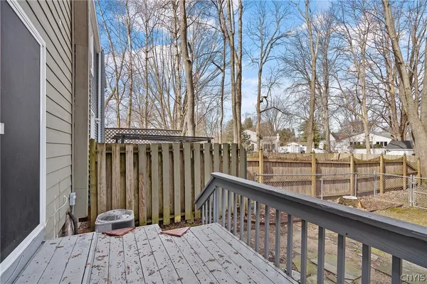 $197,500 | 122 Softwind Circle, Van Buren, NY 13027