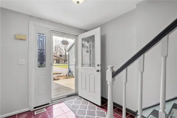 $197,500 | 122 Softwind Circle, Van Buren, NY 13027