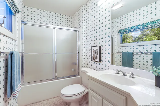 $800,000 | 985 Allen Avenue, New Braunfels, TX 78130