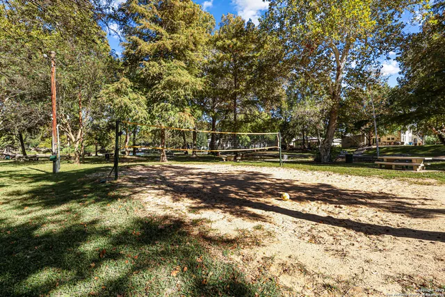 $800,000 | 985 Allen Avenue, New Braunfels, TX 78130