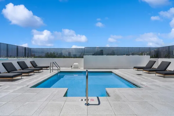 $10,000 | 1030 15th Street, Unit PH3, Miami Beach, FL 33139