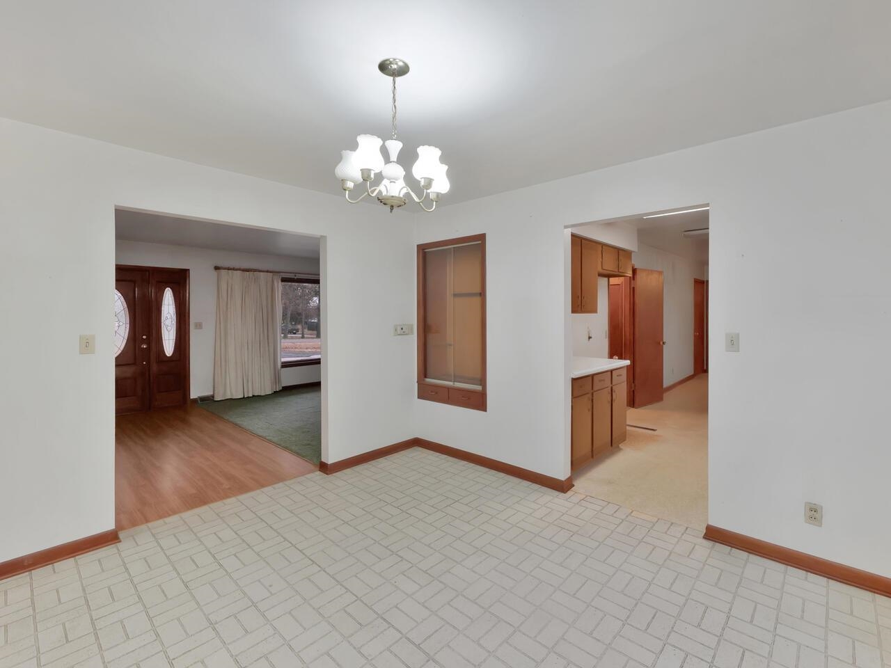 3 Elm Drive Augusta, KS 67010 - Photo 13 of 36