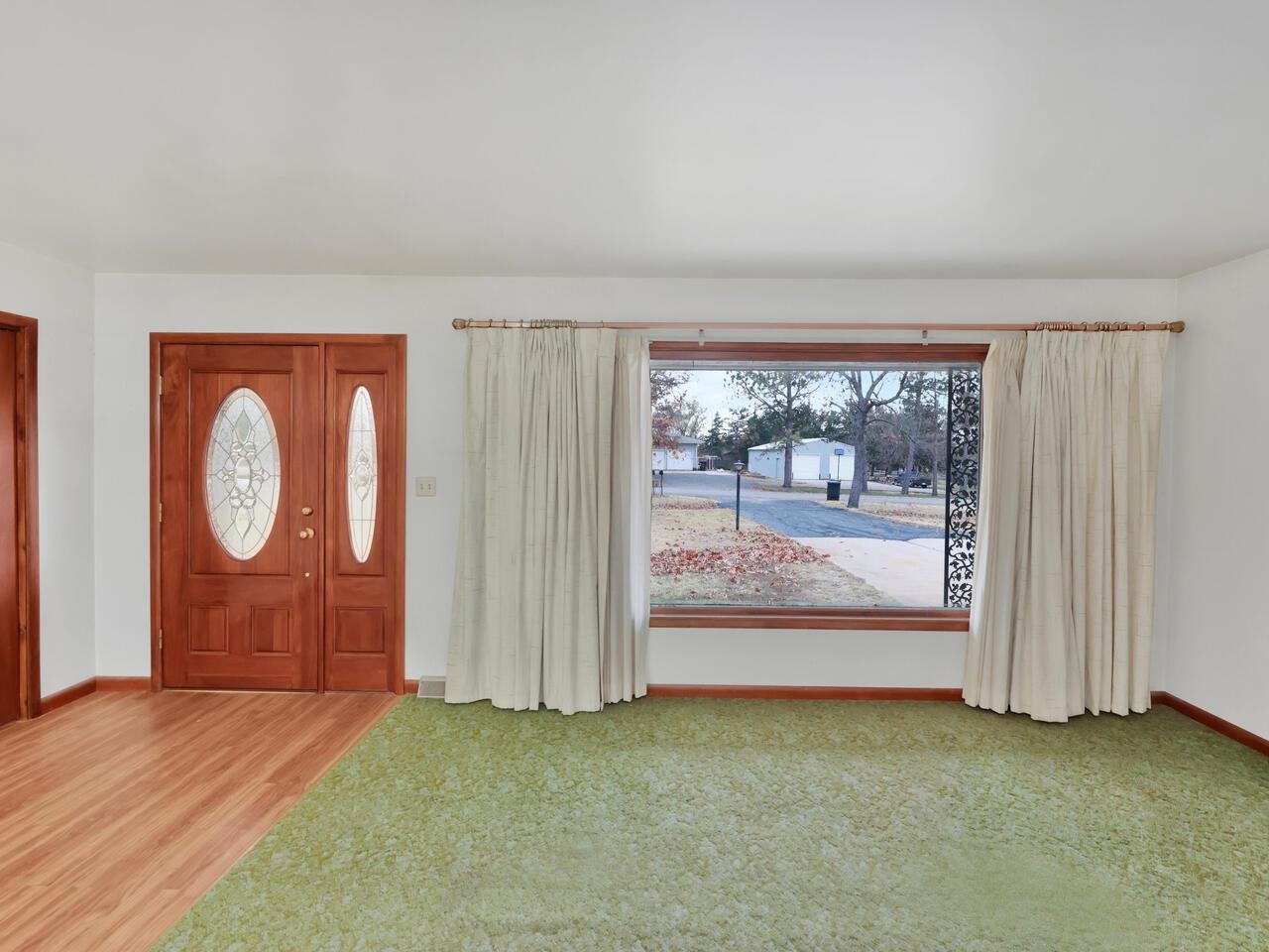 3 Elm Drive Augusta, KS 67010 - Photo 9 of 36