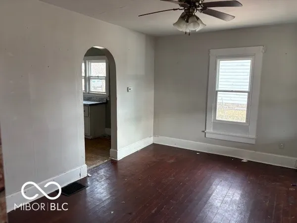 $89,900 | 220 West Church Street, Paragon, IN 46166