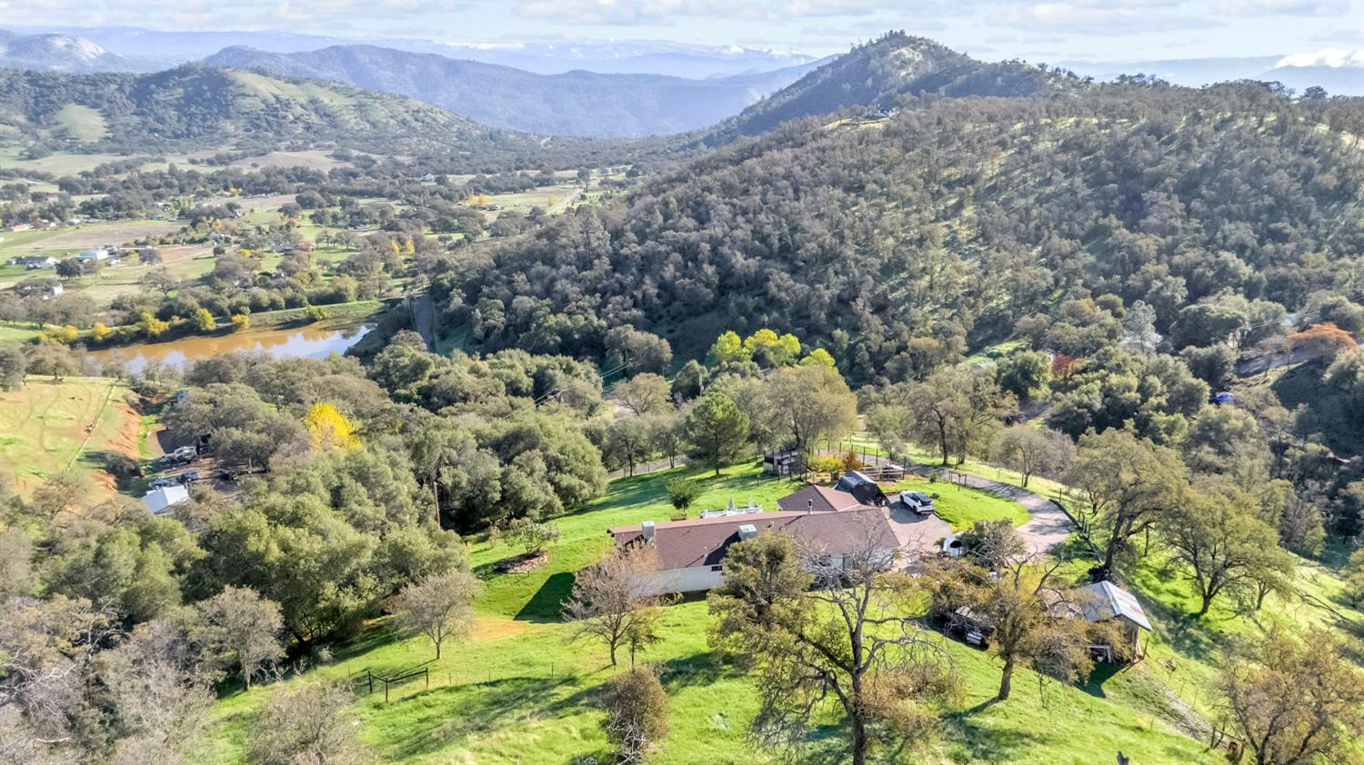 29668 Seminole Road Tollhouse, CA 93667 - Photo 14 of 28 a view of a city with a mountain